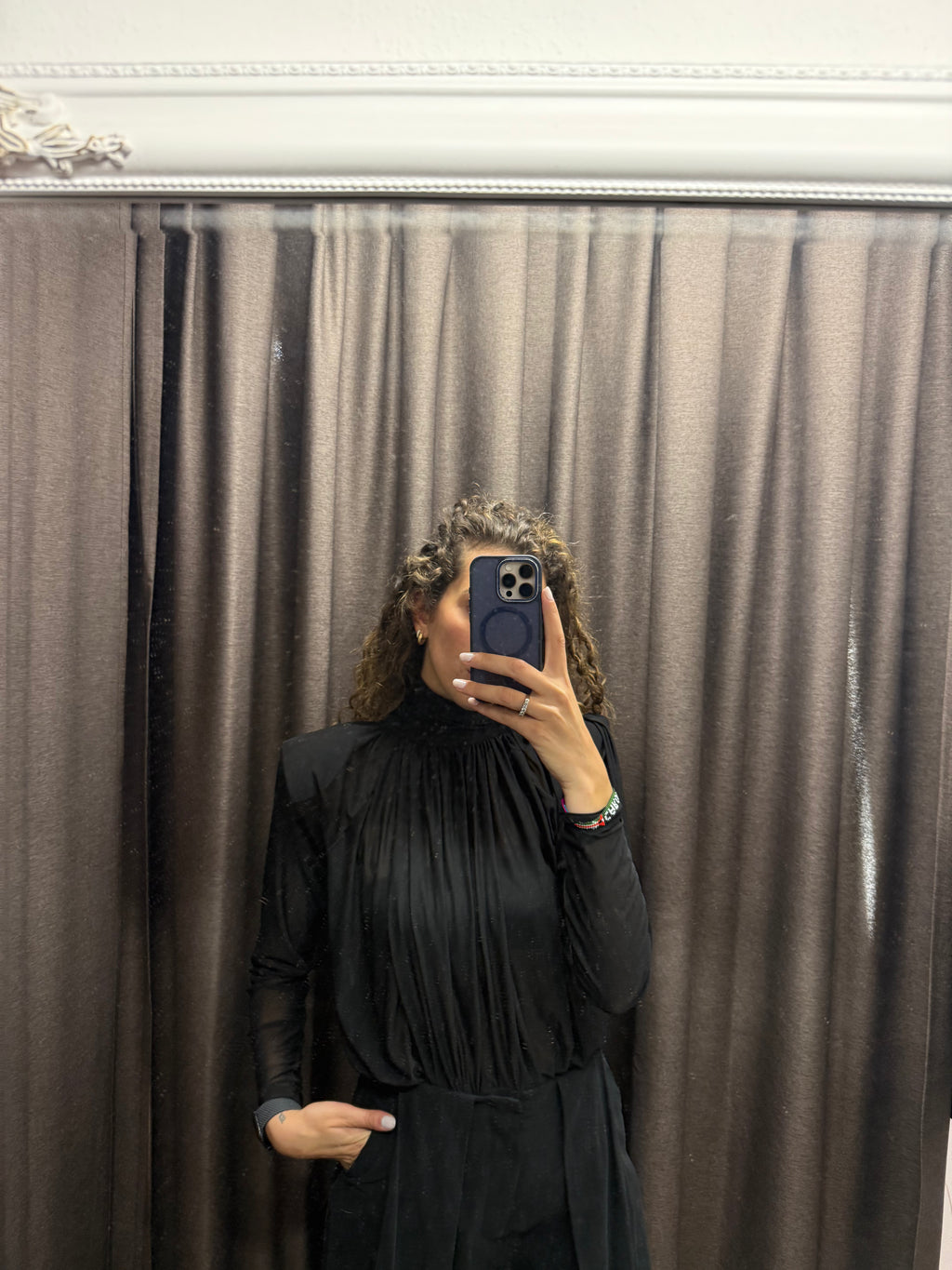 Body drappeggiato con spalle imbottite