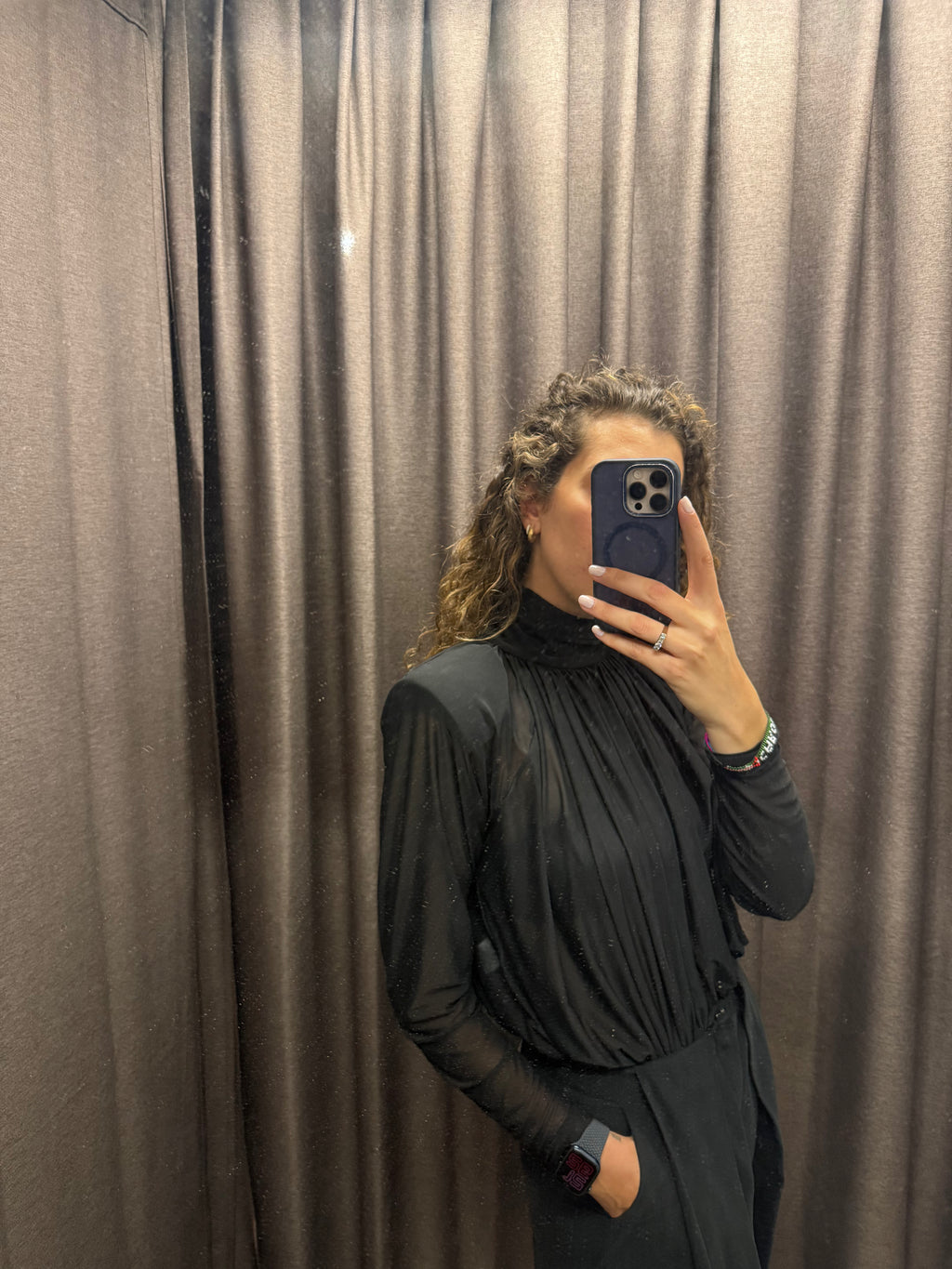 Body drappeggiato con spalle imbottite