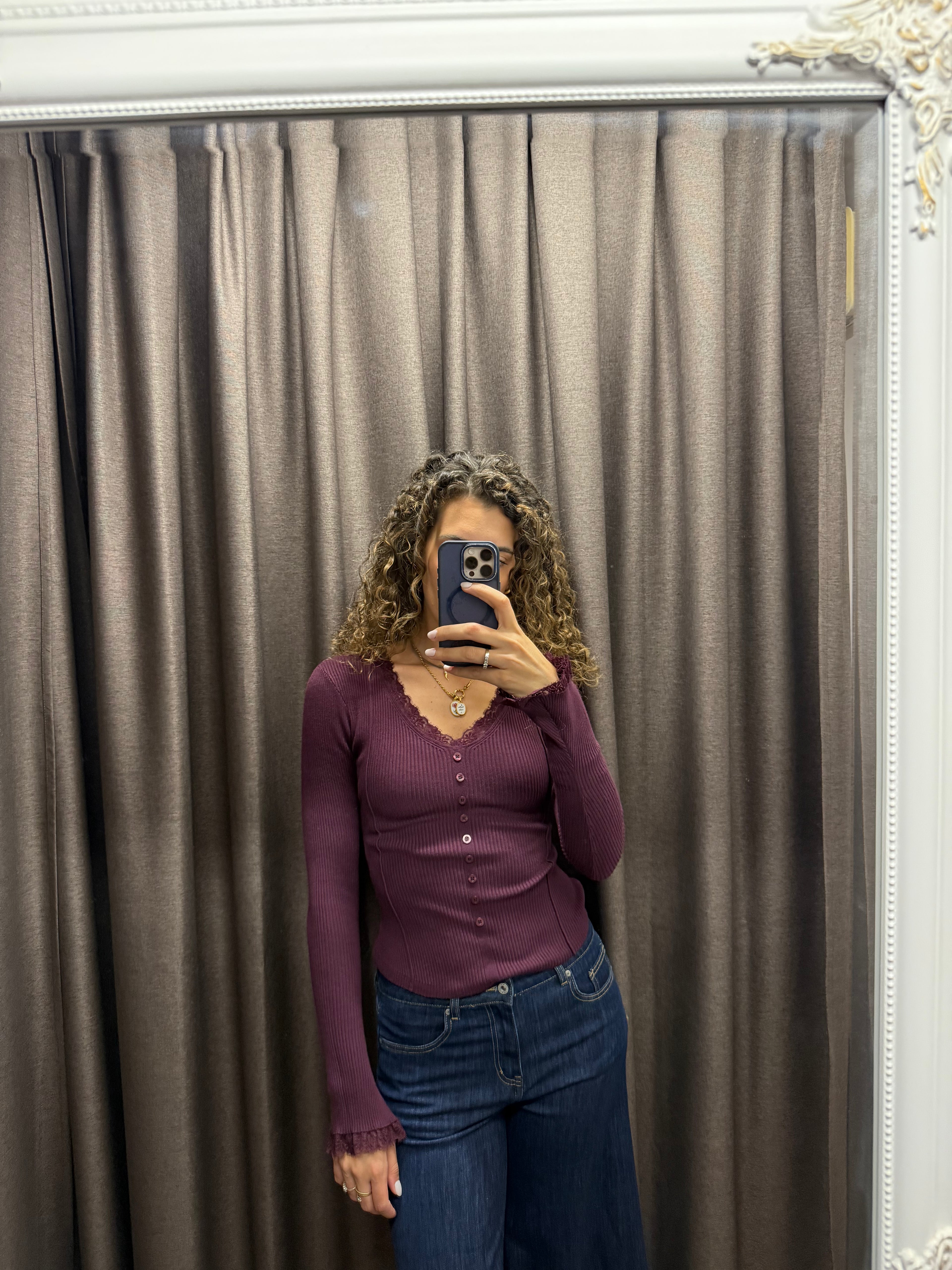 Maglia costina con bordo in pizzo