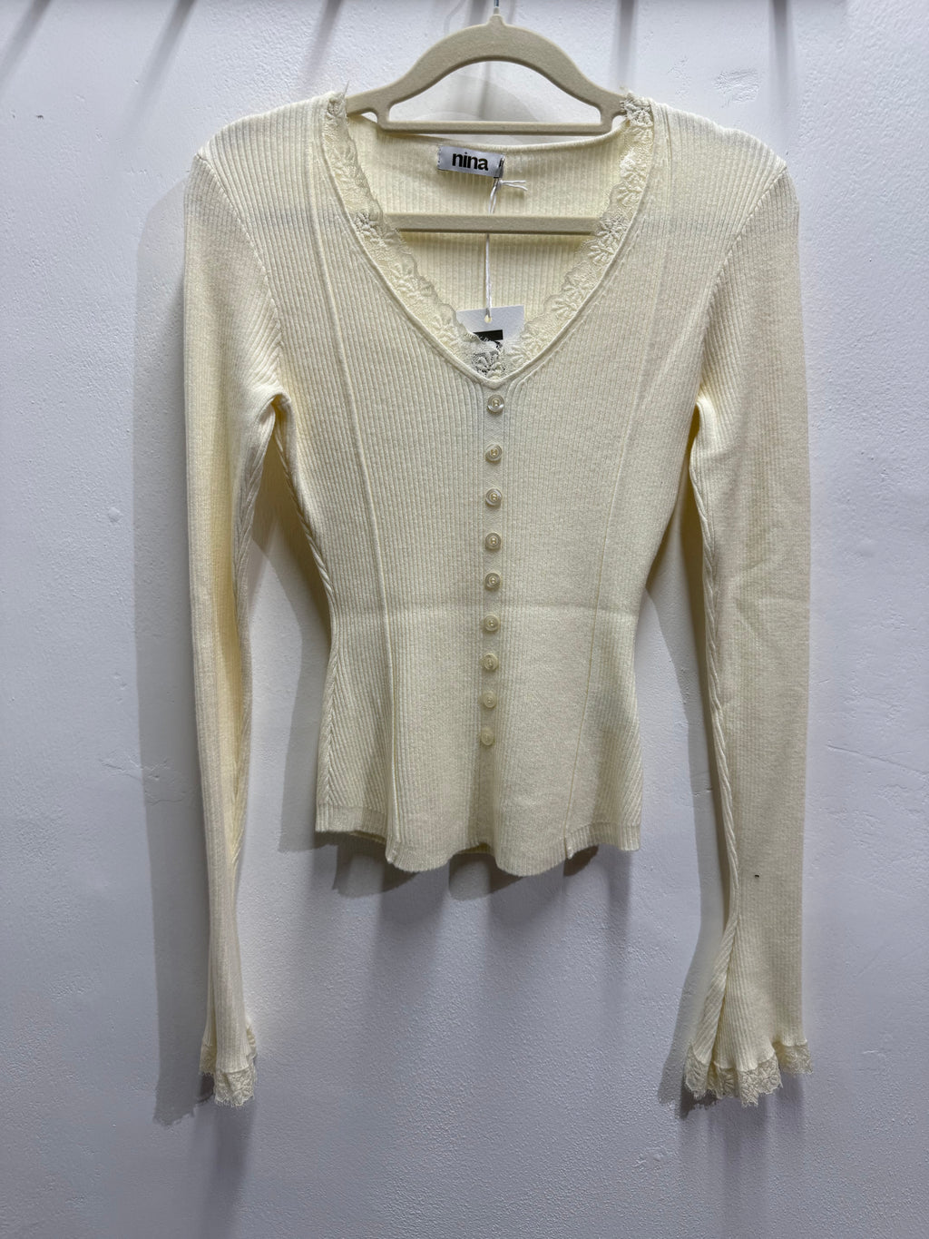 Maglia costina con bordo in pizzo