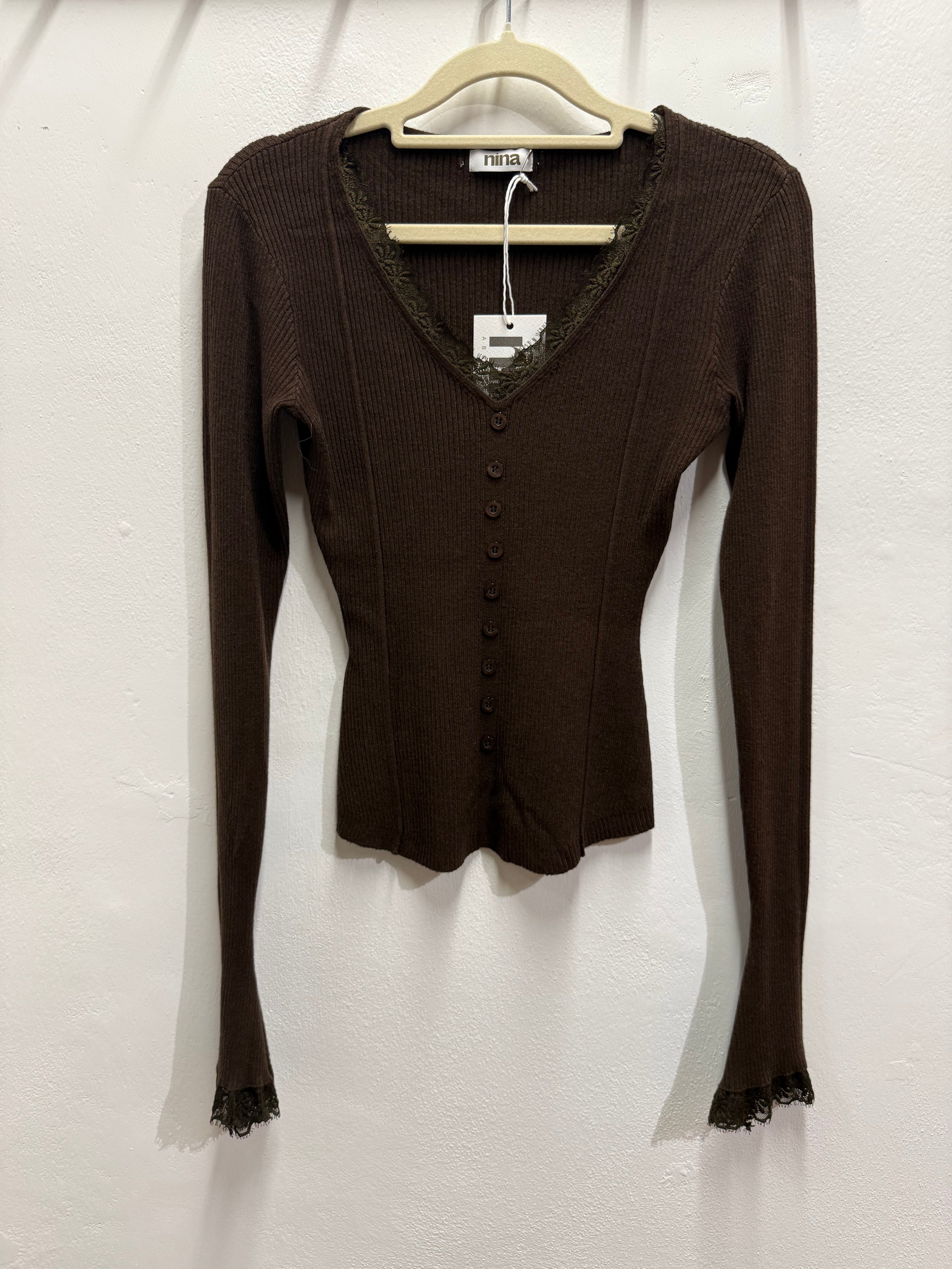Maglia costina con bordo in pizzo
