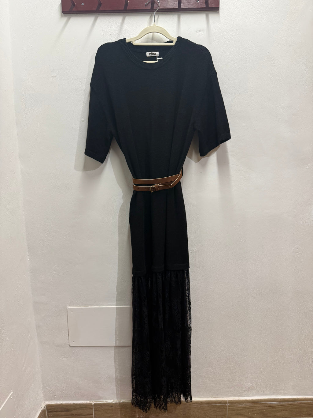 Vestito in maglia con pizzo