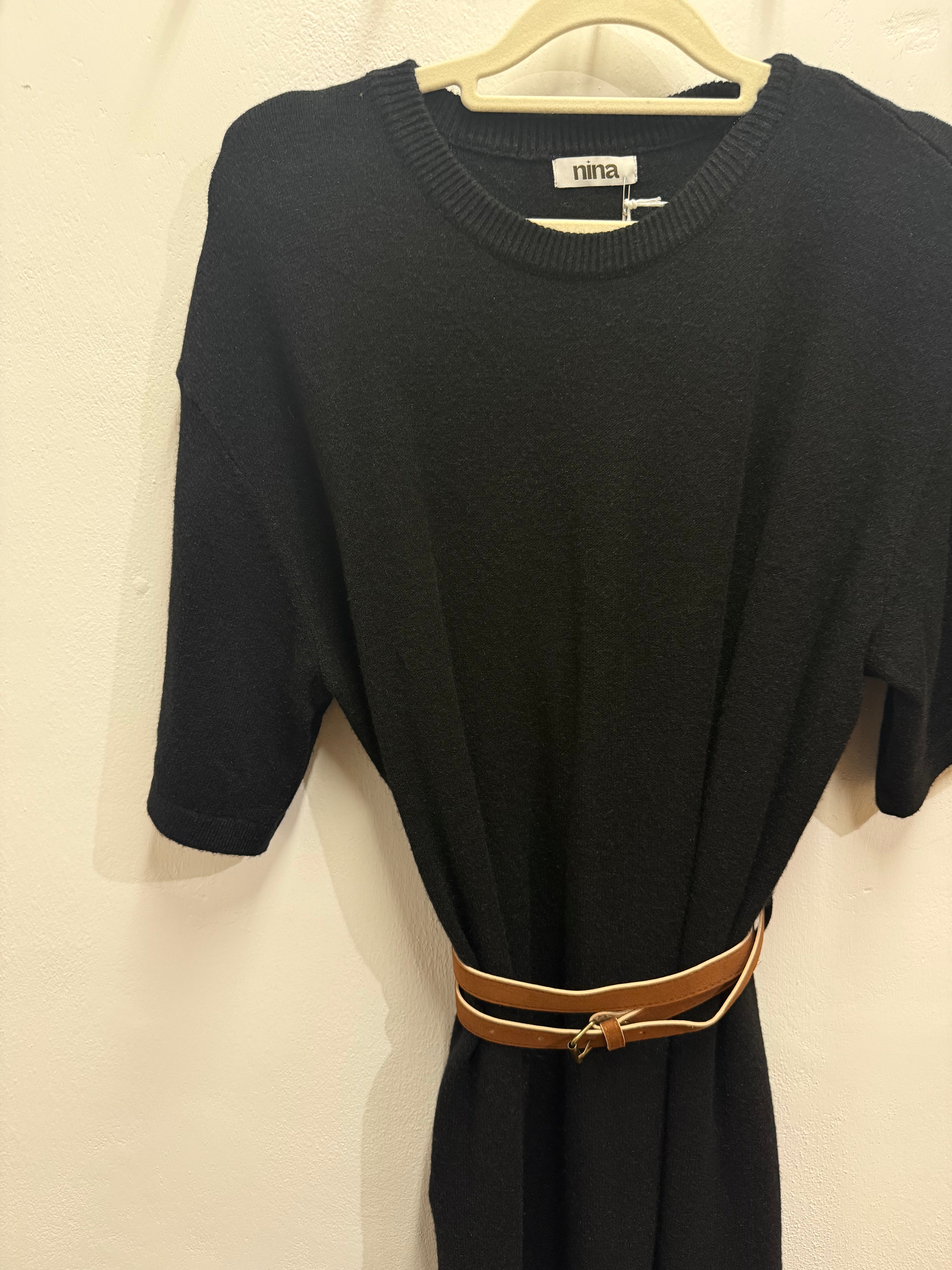 Vestito in maglia con pizzo