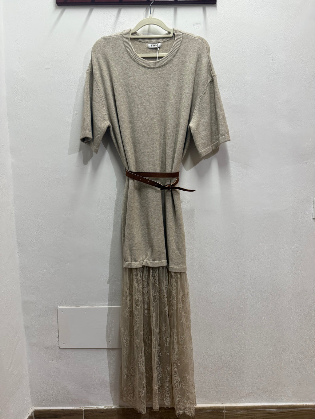 Vestito in maglia con pizzo
