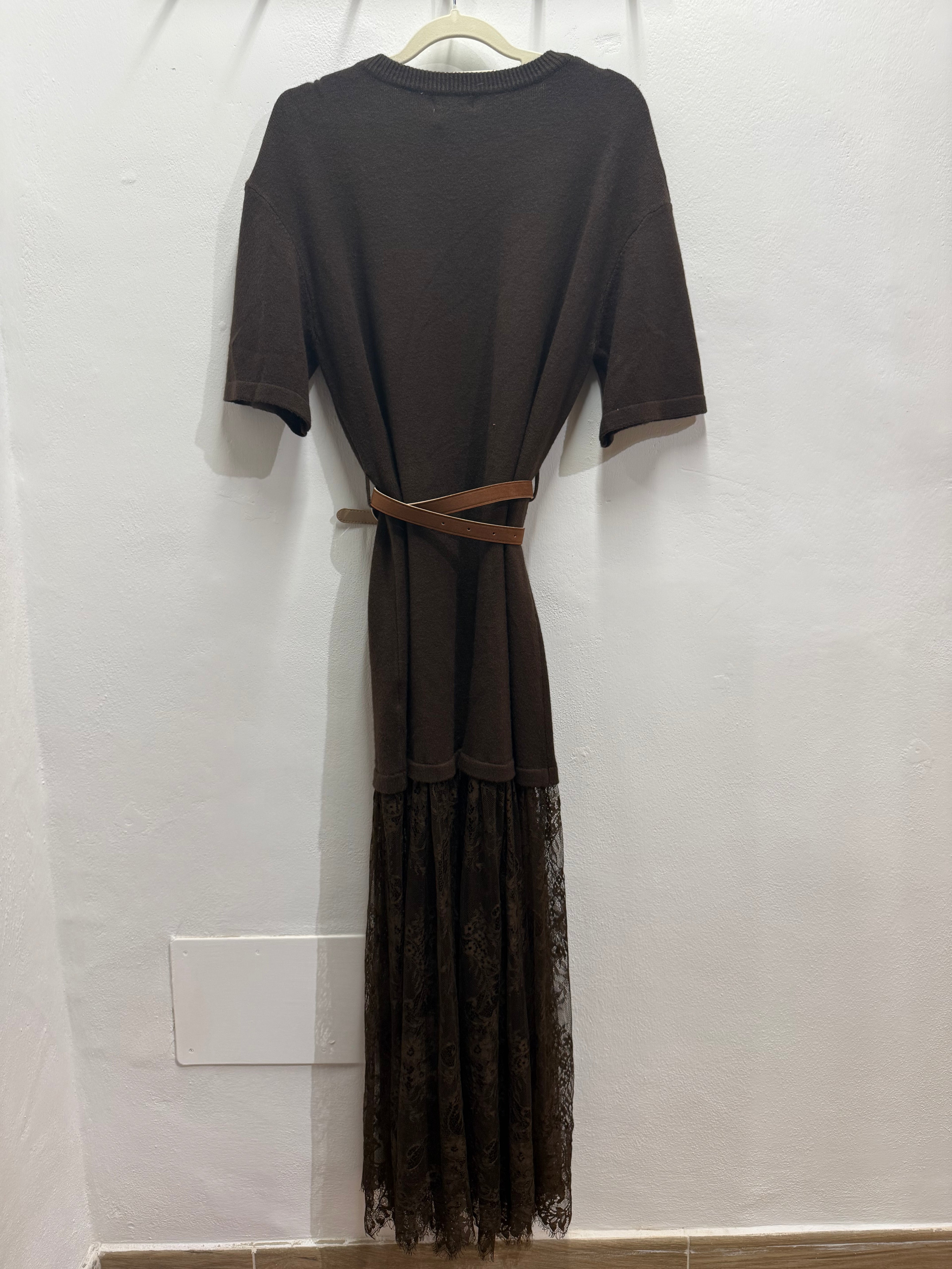 Vestito in maglia con pizzo